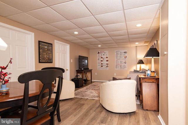 253 KENT RD, Warminster, PA 18974