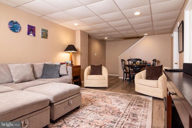 253 KENT RD, Warminster, PA 18974