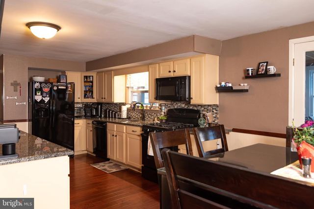 253 KENT RD, Warminster, PA 18974