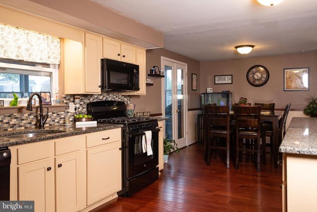 253 KENT RD, Warminster, PA 18974