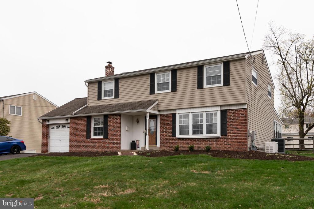 253 KENT RD, Warminster, PA 18974