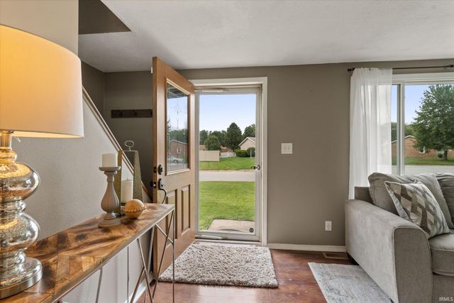 14666 Mill Valley Lane, Granger, IN 46530