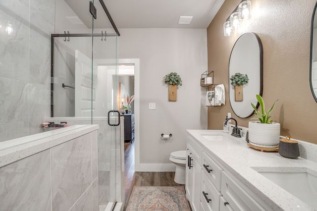 9720 Scenic View Court, Rio Vista, TX 76093