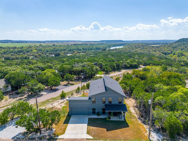 9720 Scenic View Court, Rio Vista, TX 76093