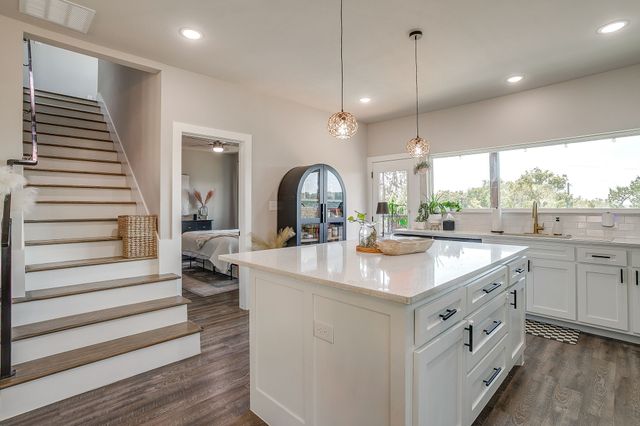 9720 Scenic View Court, Rio Vista, TX 76093