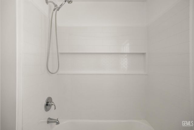 2804 Pomona Street, Bakersfield, CA 93305