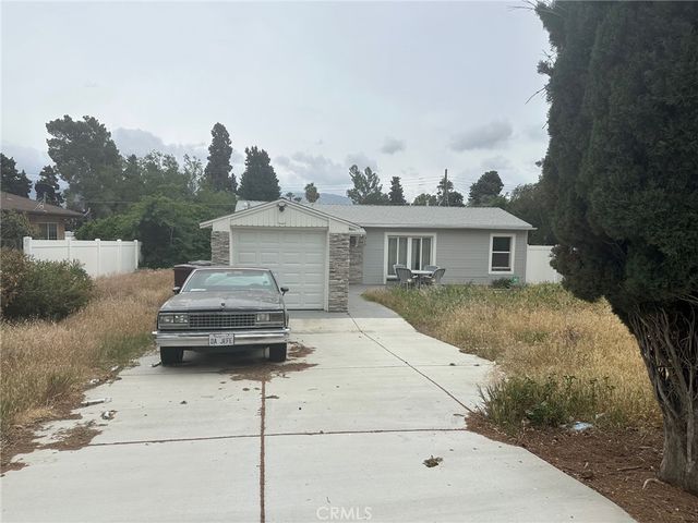 310 Santa Rita Place, Banning, CA 92220