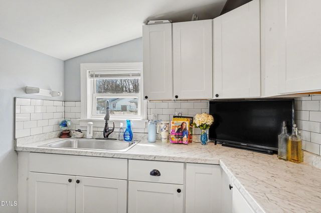 501 Apple Street, Burlington, NC 27217