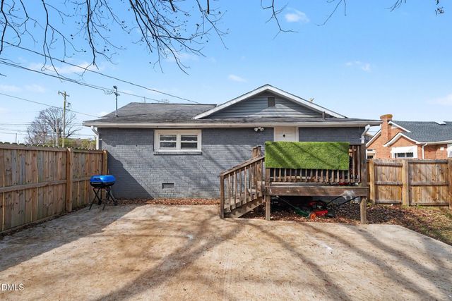 501 Apple Street, Burlington, NC 27217