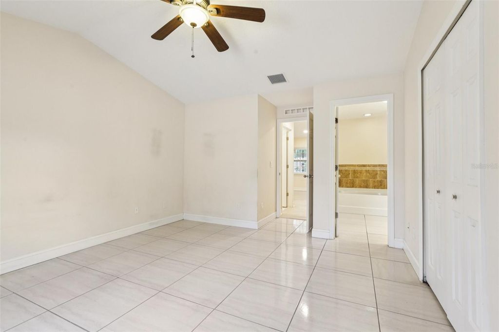 Image 15 of property listing at 212 W HUMPHREY STREET, Tampa, FL 33604
