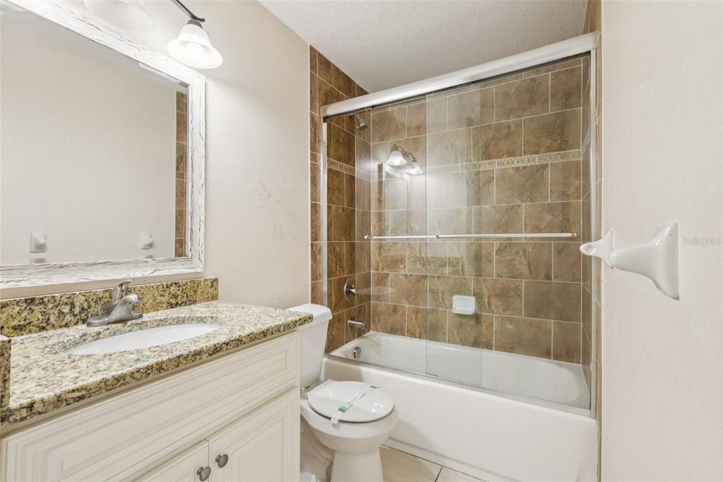 Image 22 of property listing at 212 W HUMPHREY STREET, Tampa, FL 33604