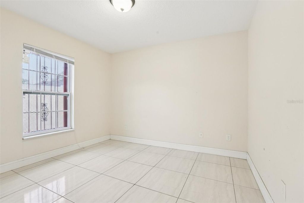 Image 27 of property listing at 212 W HUMPHREY STREET, Tampa, FL 33604