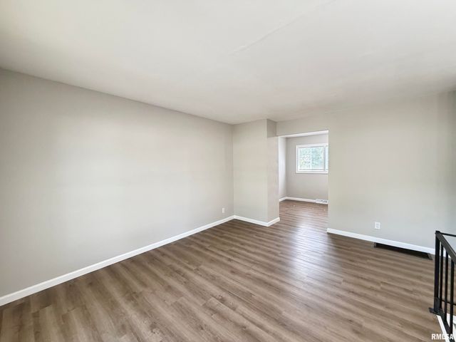 3800 W VINTON Avenue, Peoria, IL 61615