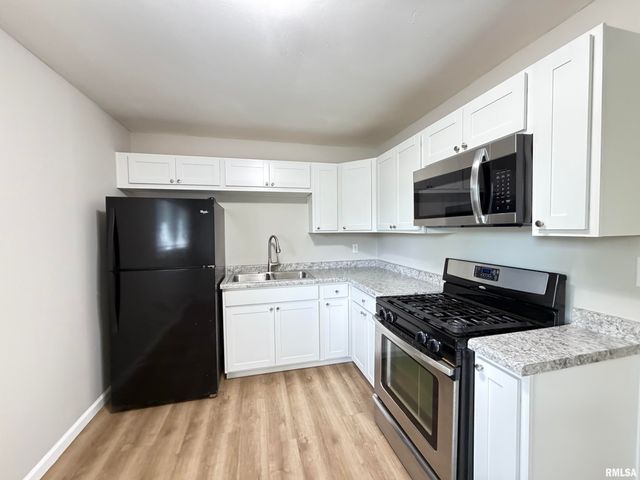 3800 W VINTON Avenue, Peoria, IL 61615