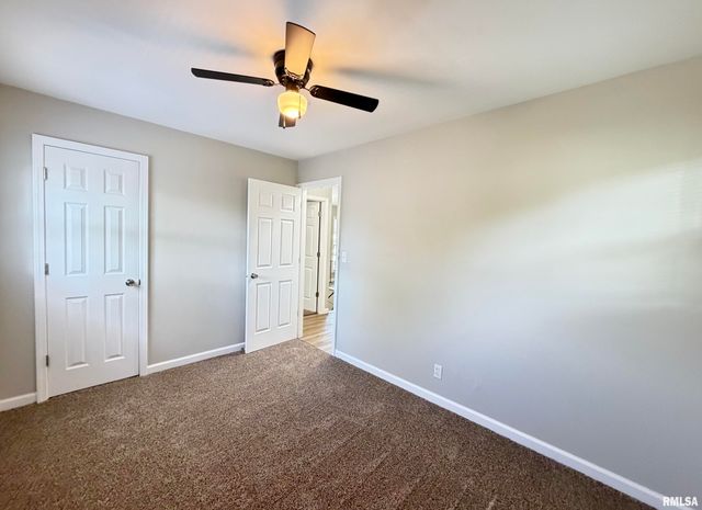 3800 W VINTON Avenue, Peoria, IL 61615