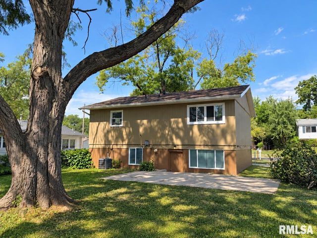 3800 W VINTON Avenue, Peoria, IL 61615
