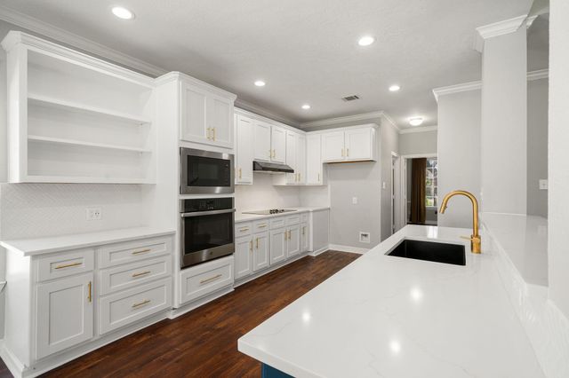 4418 Pine Blossom Trail, Houston, TX 77059