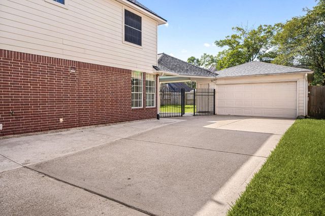 4418 Pine Blossom Trail, Houston, TX 77059