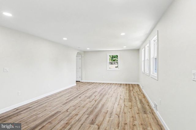 230 S 4TH ST, Steelton, PA 17113