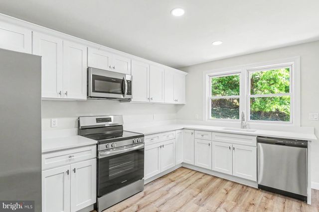 230 S 4TH ST, Steelton, PA 17113