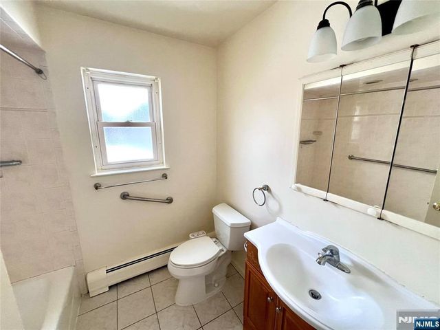 1 Rustic Circle 1C, Montvale, NJ 07645