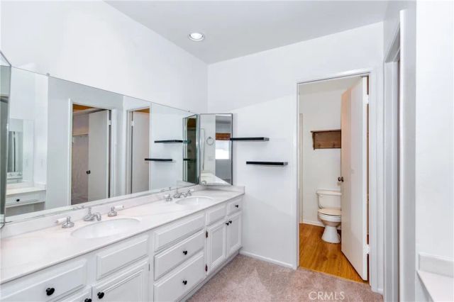 18344 Collins Street A, Tarzana, CA 91356