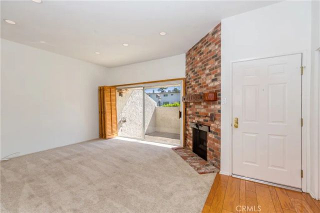 18344 Collins Street A, Tarzana, CA 91356