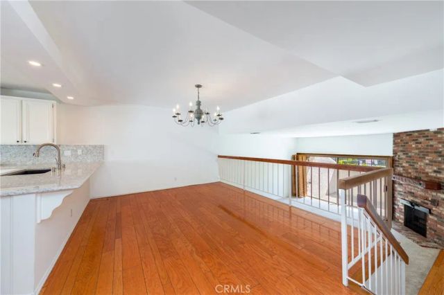 18344 Collins Street A, Tarzana, CA 91356