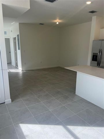 2630 SE 27th Ct, Homestead, FL 33035