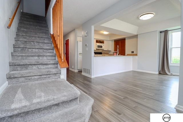 5600 Fairacre Court, Lincoln, NE 68506