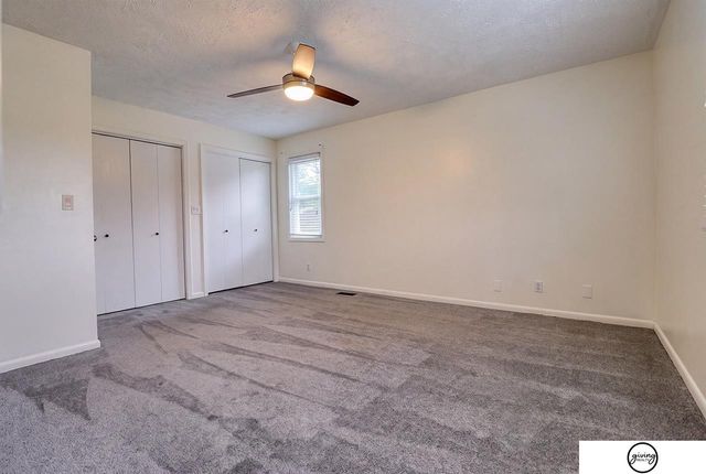 5600 Fairacre Court, Lincoln, NE 68506
