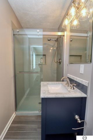5600 Fairacre Court, Lincoln, NE 68506