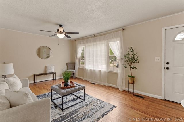 407 N Cedar Street, Owasso, OK 74055