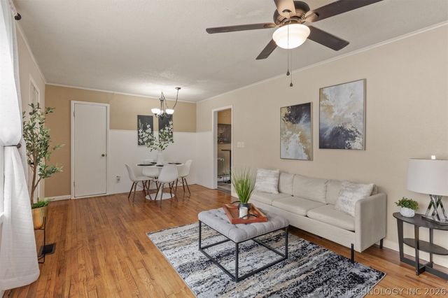 407 N Cedar Street, Owasso, OK 74055