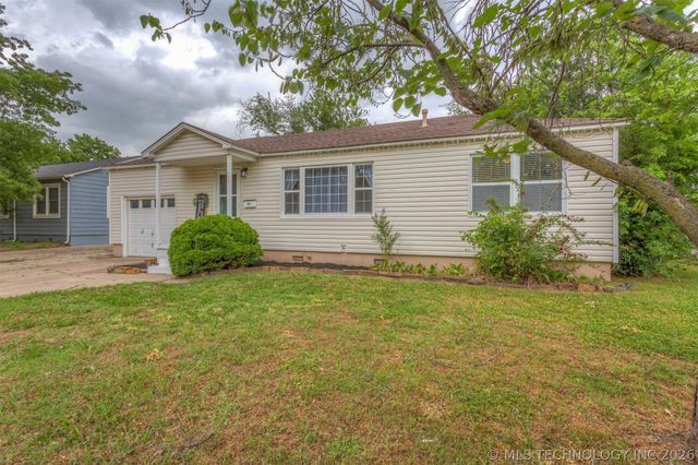 407 N Cedar Street, Owasso, OK 74055