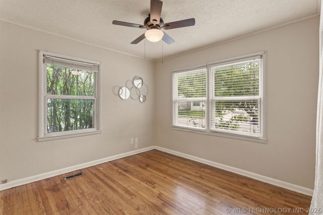 407 N Cedar Street, Owasso, OK 74055