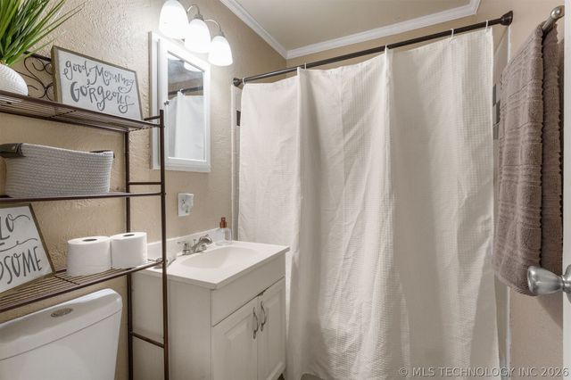 407 N Cedar Street, Owasso, OK 74055
