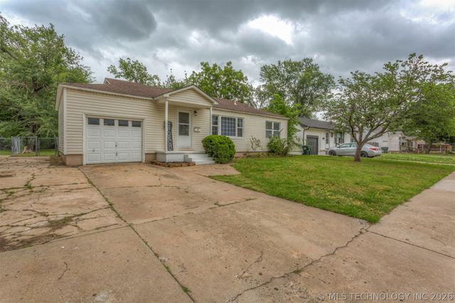407 N Cedar Street, Owasso, OK 74055