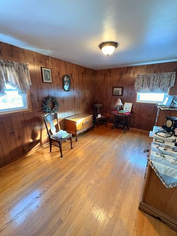 1445 Everett Avenue, Des Plaines, IL 60018