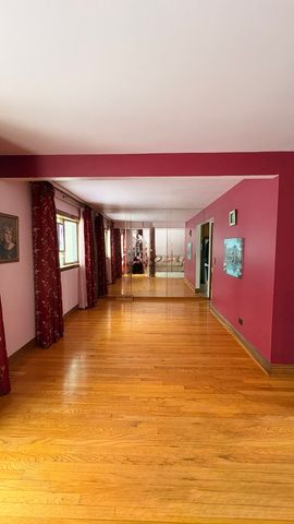 1445 Everett Avenue, Des Plaines, IL 60018