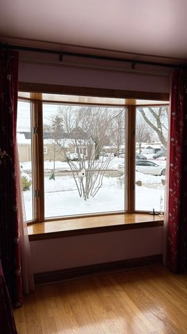 1445 Everett Avenue, Des Plaines, IL 60018