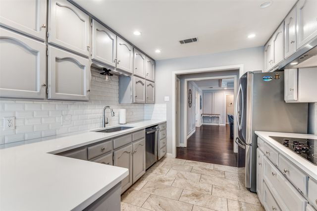 7312 Hialeah Circle W, North Richland Hills, TX 76182