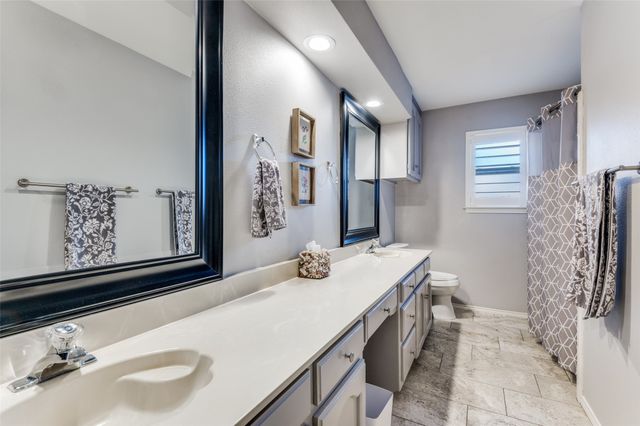 7312 Hialeah Circle W, North Richland Hills, TX 76182