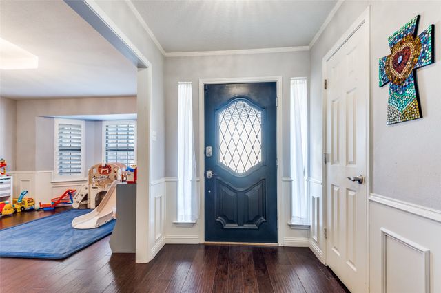 7312 Hialeah Circle W, North Richland Hills, TX 76182