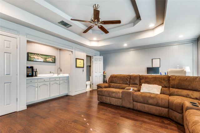 7312 Hialeah Circle W, North Richland Hills, TX 76182