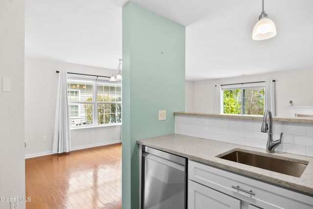51 Governor Circle, Albany, NY 12208