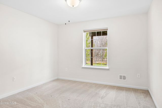 51 Governor Circle, Albany, NY 12208