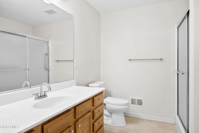 51 Governor Circle, Albany, NY 12208