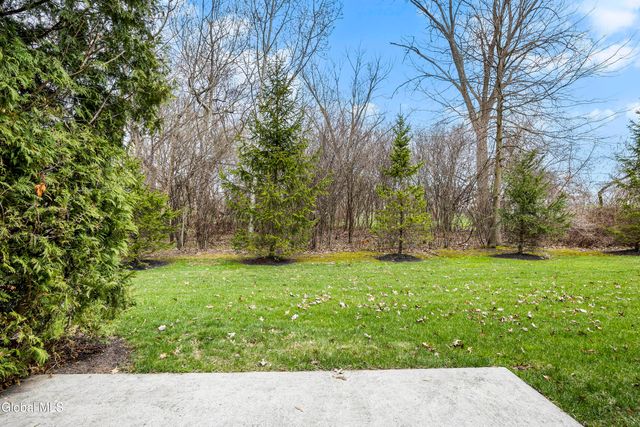 51 Governor Circle, Albany, NY 12208