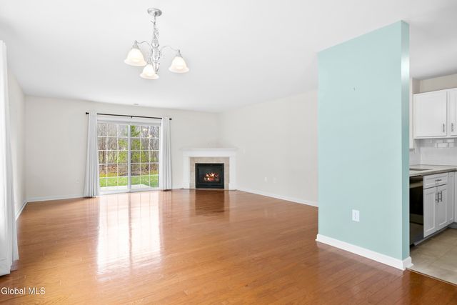 51 Governor Circle, Albany, NY 12208
